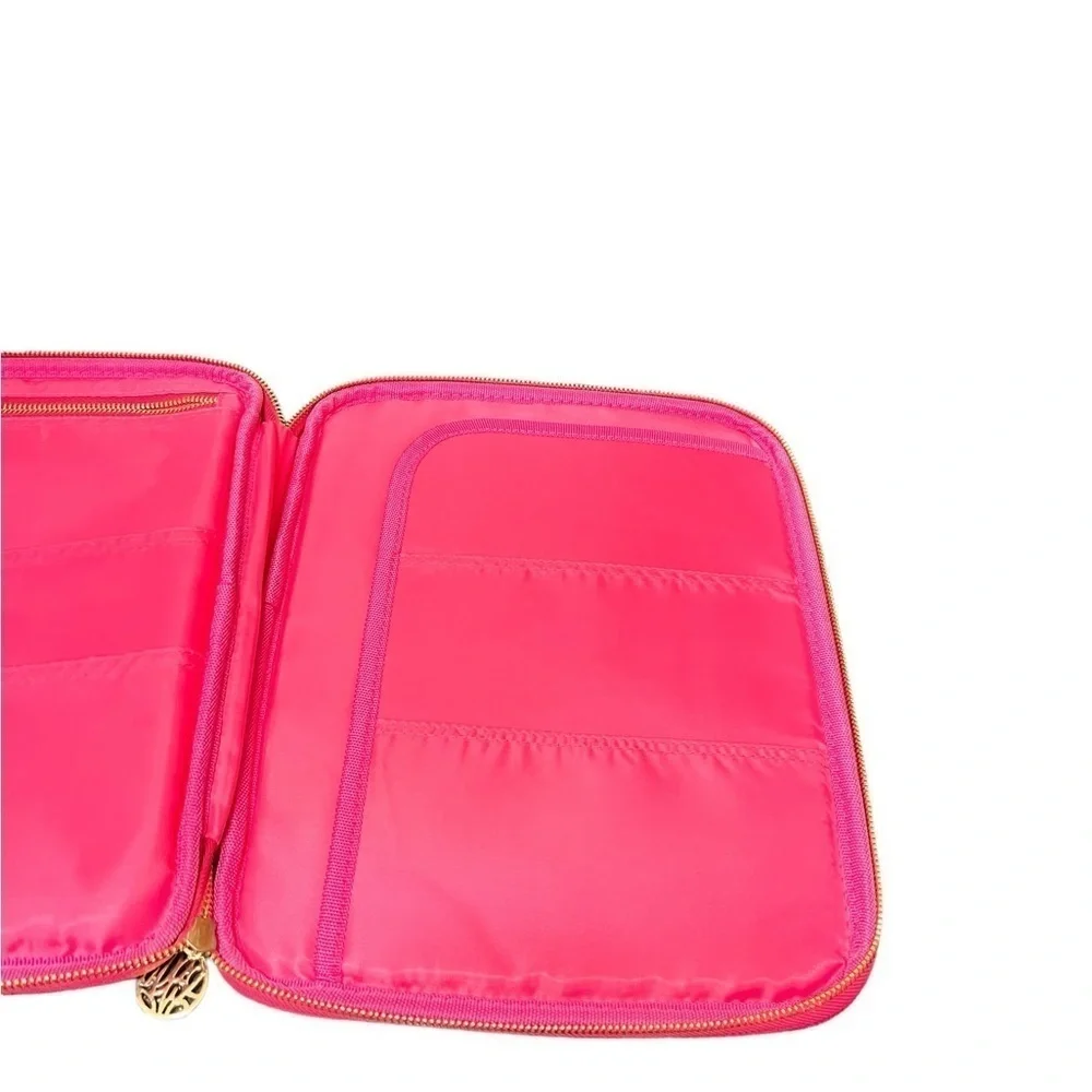 Lily Pulitzer laptop/tablet colorful zip case bright pink nylon lining pockets.